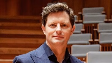 Nicholas Chalmers: “In Maremma ho capito che il paesaggio sarebbe entrato nella musica”